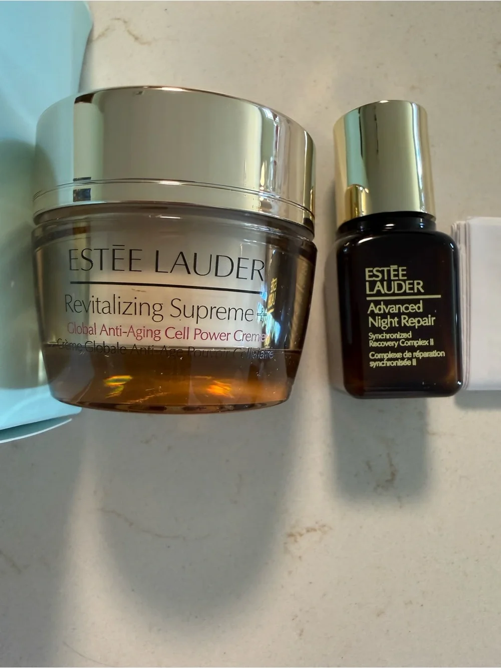 Estée Lauder Revitalize + Glow Set Revitaliser + Illuminer travel set - Picture 5 of 6
